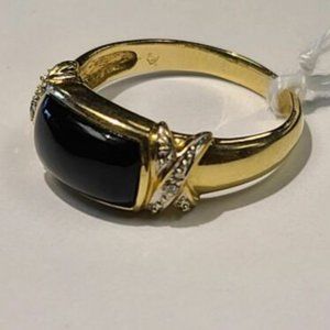 14kt Yellow Gold Ring with Black Stone